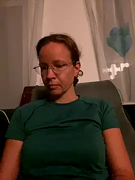 AnnikaRose online show from 11/24/25, 06:46