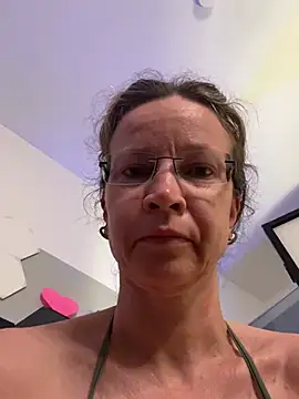 AnnikaRose online show from 06/30/26, 02:44