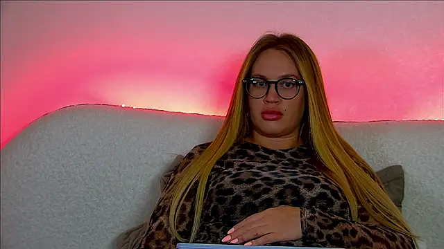 MariaNeumann online show from 03/19/25, 09:28