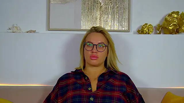 MariaNeumann online show from 11/28/25, 06:24