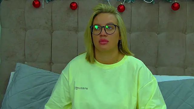 MariaNeumann online show from 12/18/25, 06:18