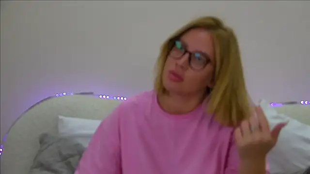 MariaNeumann online show from 09/21/25, 06:35