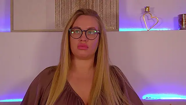 MariaNeumann online show from 03/12/25, 09:55