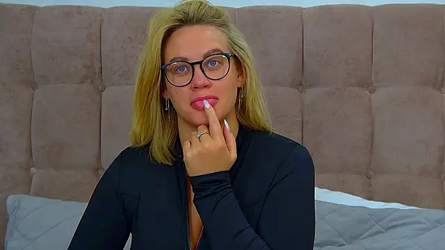 MariaNeumann online show from 01/15/26, 06:28