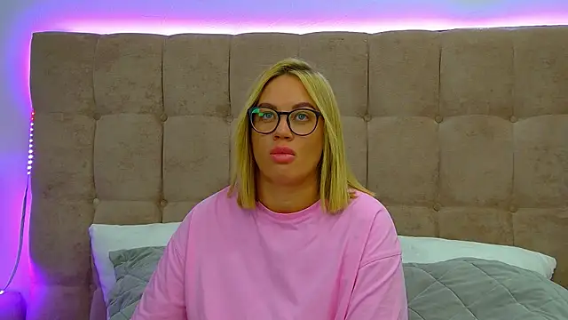 MariaNeumann online show from 11/12/25, 06:17