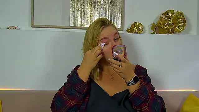 MariaNeumann online show from 11/21/25, 06:40