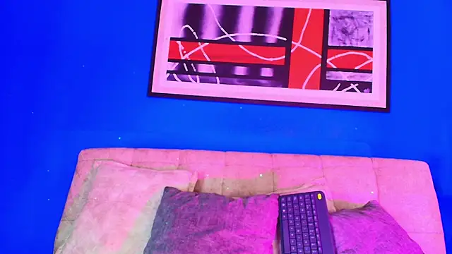 liccy hall online show from 12/01/25, 01:45