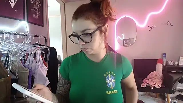 HotRuiva online show from 01/18/25, 05:48