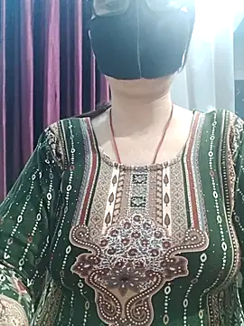 Aishwaryaa 69 online show from 02/11/26, 01:22