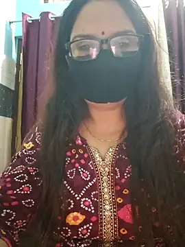 Aishwaryaa 69 online show from 11/04/25, 12:42