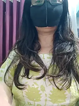 Aishwaryaa 69 online show from 05/15/26, 02:20