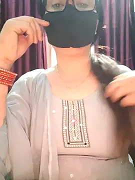 Aishwaryaa 69 online show from 11/08/25, 07:12