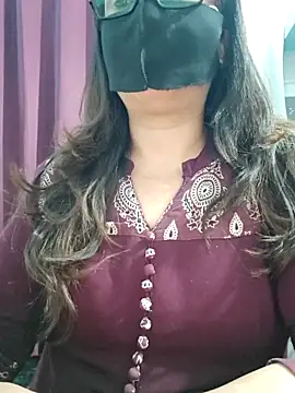 Aishwaryaa 69 online show from 04/13/26, 09:57