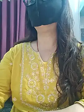 Snapshot of Aishwaryaa_69 chatting on 06/05/26, 03:55 Aishwaryaa 69 online show from 06/05/26, 03:55