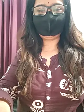 Aishwaryaa 69 online show from 04/21/26, 02:25