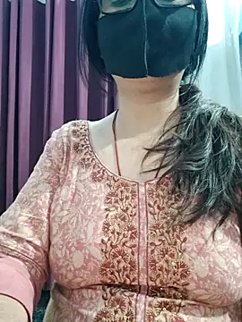 Aishwaryaa 69 online show from 05/27/26, 01:57