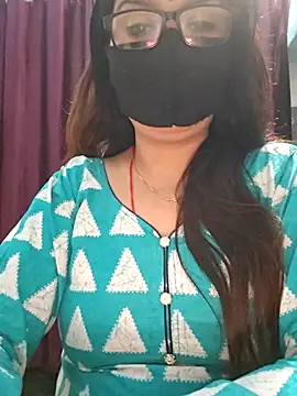 Aishwaryaa 69 online show from 11/18/25, 07:44