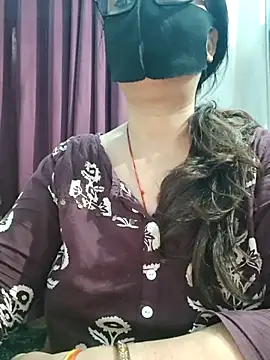 Snapshot of Aishwaryaa_69 chatting on 07/01/26, 02:01 Aishwaryaa 69 online show from 07/01/26, 02:01