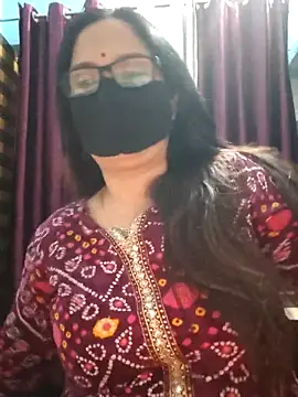 Aishwaryaa 69 online show from 10/25/25, 04:18