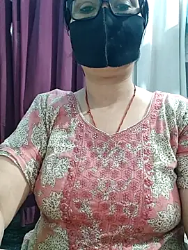 Snapshot of Aishwaryaa_69 chatting on 07/13/26, 02:44 Aishwaryaa 69 online show from 07/13/26, 02:44