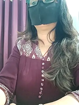 Aishwaryaa 69 online show from 04/07/26, 02:35