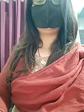 Aishwaryaa 69 online show from 04/25/26, 02:25