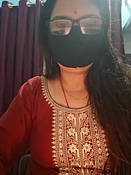 Aishwaryaa 69 online show from 11/28/25, 03:56