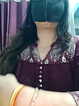 Aishwaryaa 69 online show from 05/18/26, 01:05