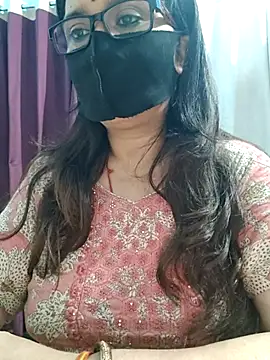 Snapshot of Aishwaryaa_69 chatting on 07/04/26, 02:29 Aishwaryaa 69 online show from 07/04/26, 02:29