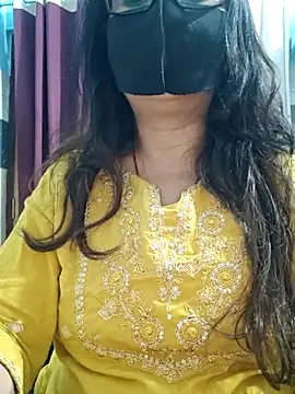 Snapshot of Aishwaryaa_69 chatting on 06/25/26, 03:15 Aishwaryaa 69 online show from 06/25/26, 03:15