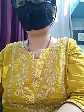 Aishwaryaa 69 online show from 04/03/26, 03:02