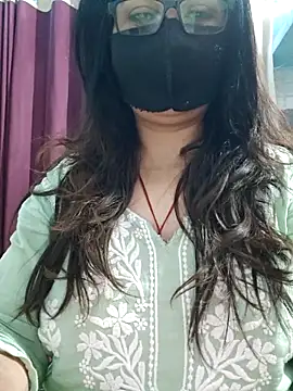 Aishwaryaa 69 online show from 04/29/26, 02:27