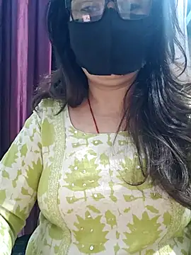 Aishwaryaa 69 online show from 02/18/26, 08:22