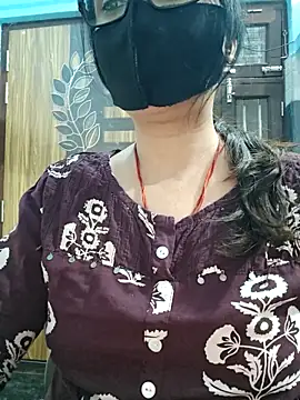 Aishwaryaa 69 online show from 03/19/26, 10:37