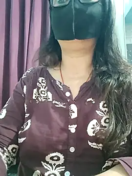 Snapshot of Aishwaryaa_69 chatting on 07/08/26, 03:30 Aishwaryaa 69 online show from 07/08/26, 03:30