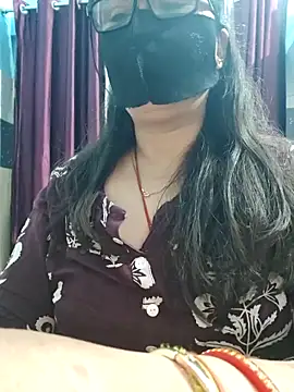 Aishwaryaa 69 online show from 12/17/25, 07:46