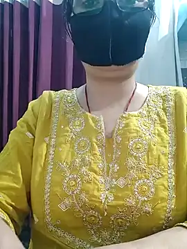 Aishwaryaa 69 online show from 05/08/26, 02:48