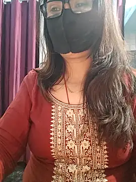 Aishwaryaa 69 online show from 12/18/25, 01:04