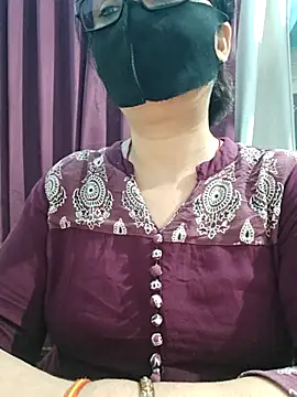 Snapshot of Aishwaryaa_69 chatting on 07/07/26, 06:47 Aishwaryaa 69 online show from 07/07/26, 06:47