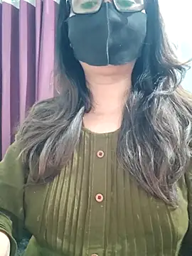Aishwaryaa 69 online show from 04/23/26, 02:29