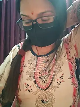 Aishwaryaa 69 online show from 11/30/25, 01:01