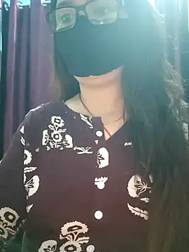 Aishwaryaa 69 online show from 11/25/25, 02:56