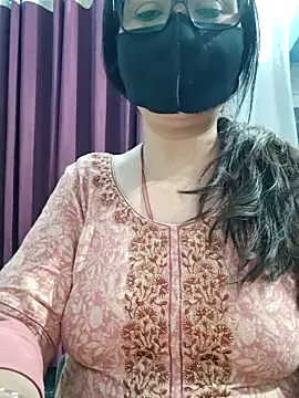 Aishwaryaa 69 online show from 05/27/26, 01:15