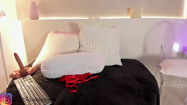 roxannegomez online show from 03/28/26, 12:39