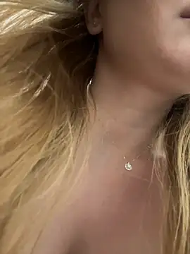 Snapshot of Chloe_Richardson chatting on 10/05/25, 08:16 Chloe Richardson online show from 10/05/25, 08:16