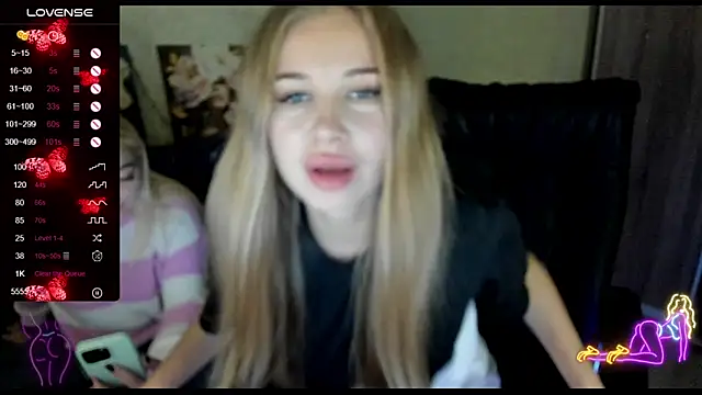  NigoNika online show from 10/26/25, 10:21