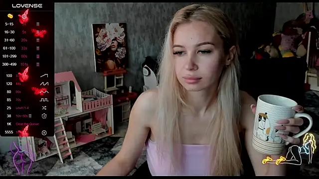  NigoNika online show from 04/13/26, 07:23