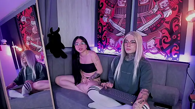 JadeyKhada online show from 04/12/26, 09:07