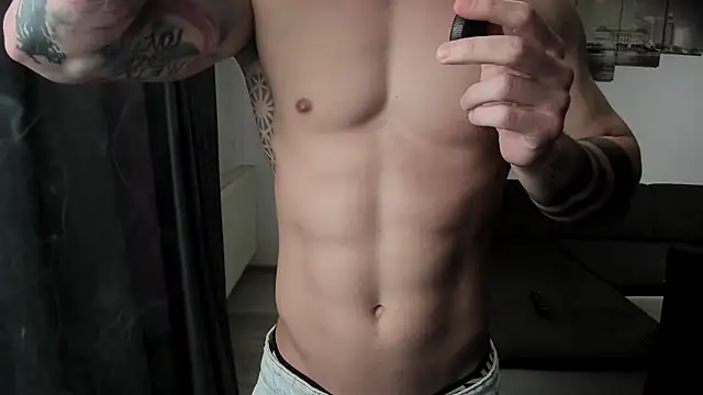 Richarddarell1 online show from 03/04/26, 06:43