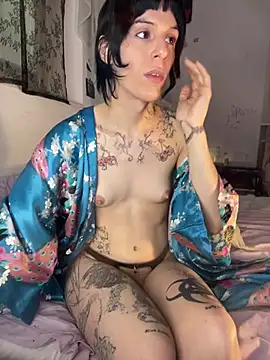 giuli zerozero online show from 04/21/26, 03:51